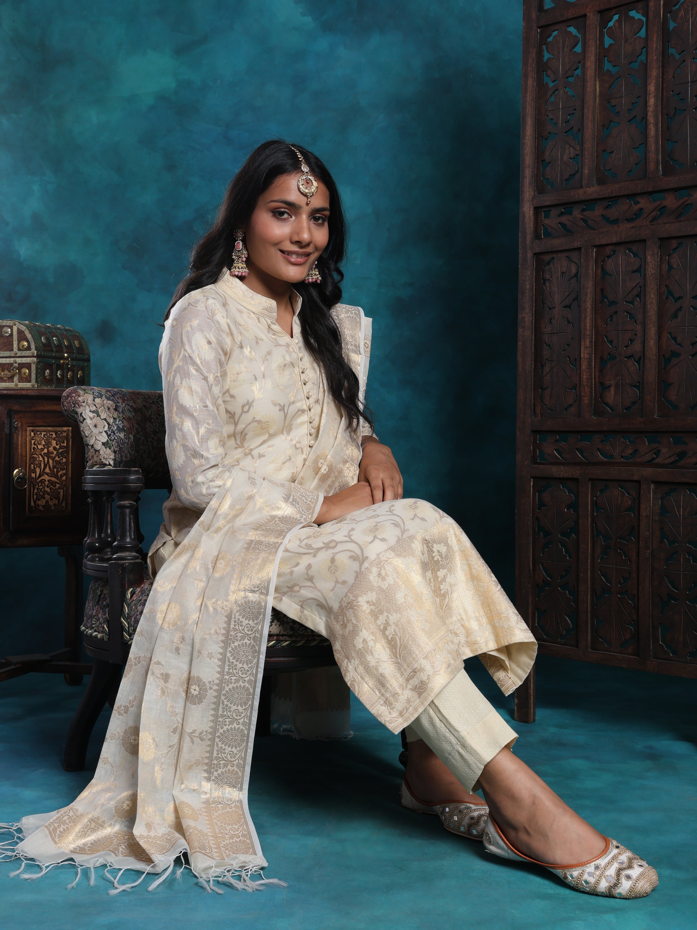 Ivory Banarasi With Zari Work Suit
