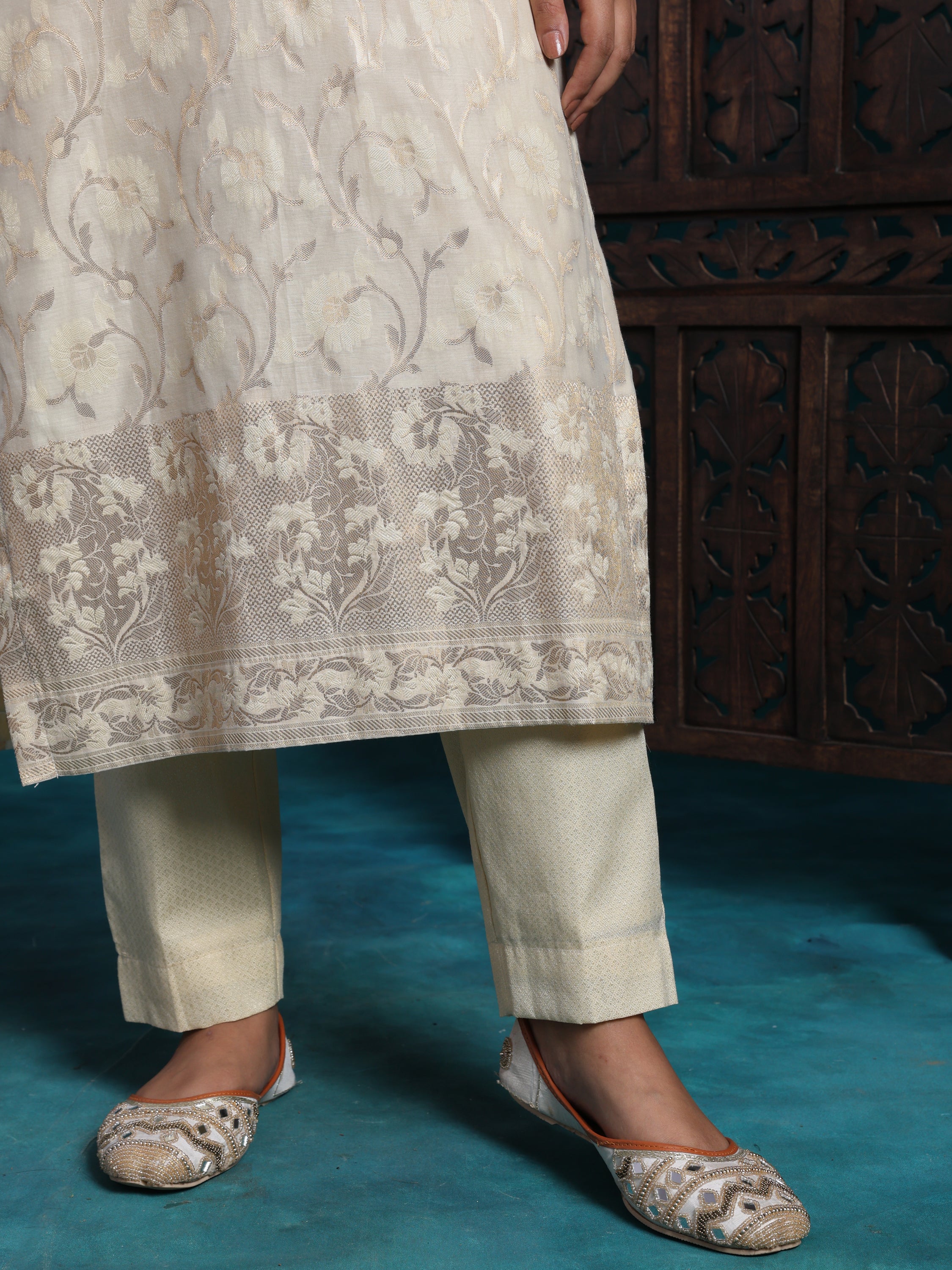 Ivory Banarasi With Zari Work Suit