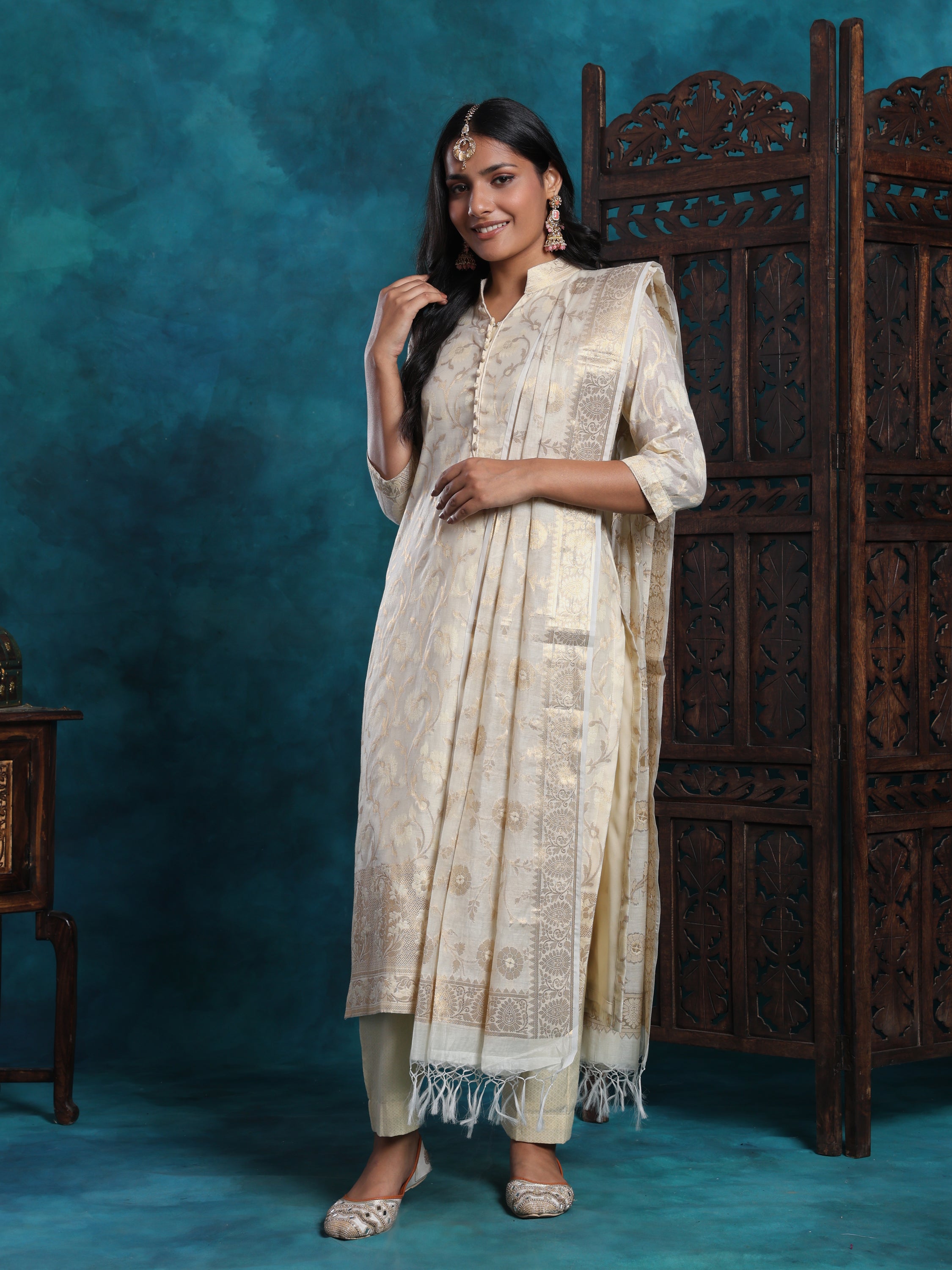 Ivory Banarasi With Zari Work Suit
