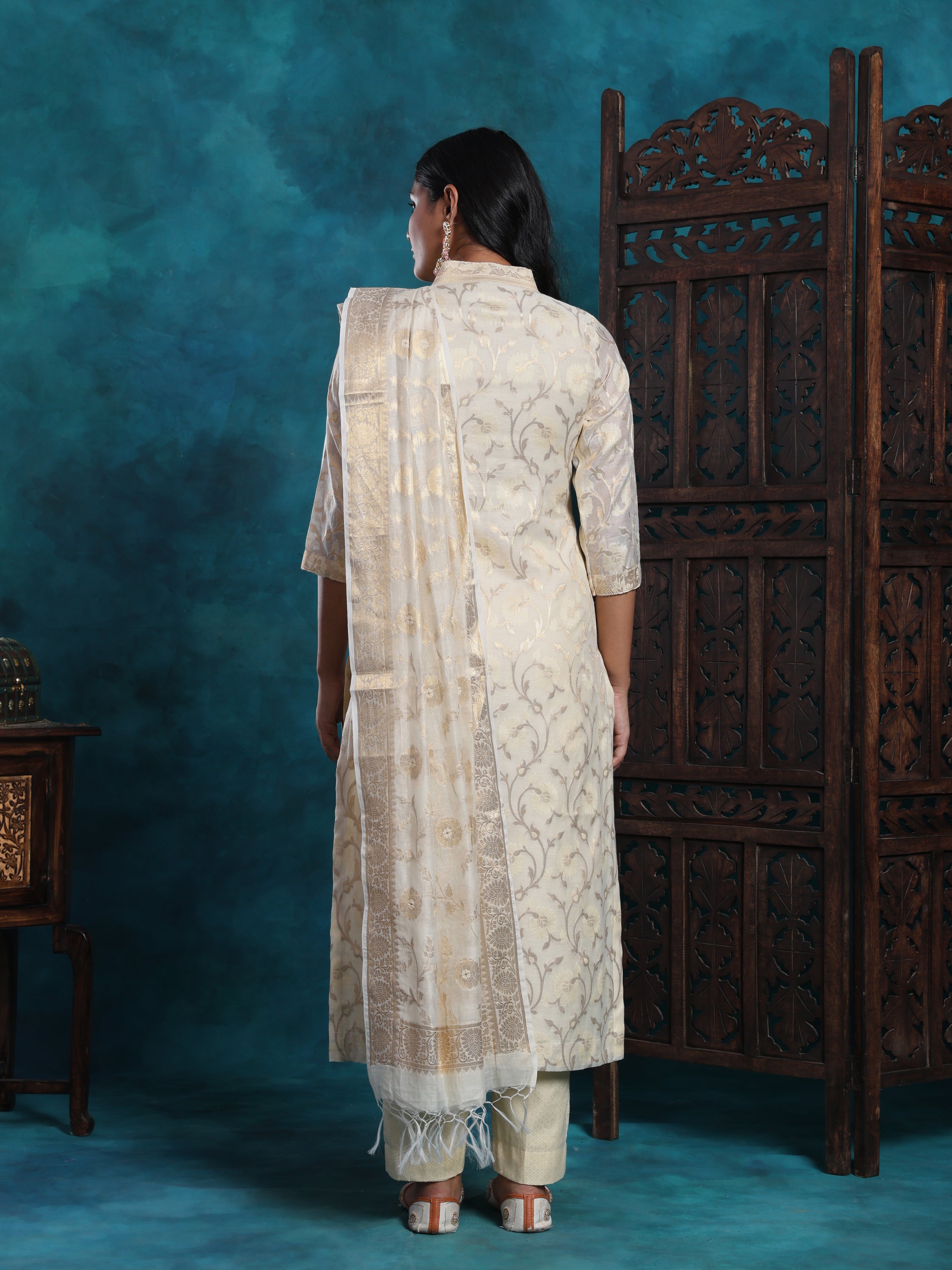 Ivory Banarasi With Zari Work Suit